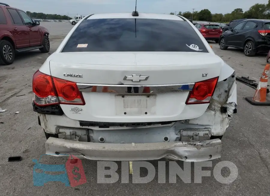1G1PE5SB3F7165240 Photo# 6