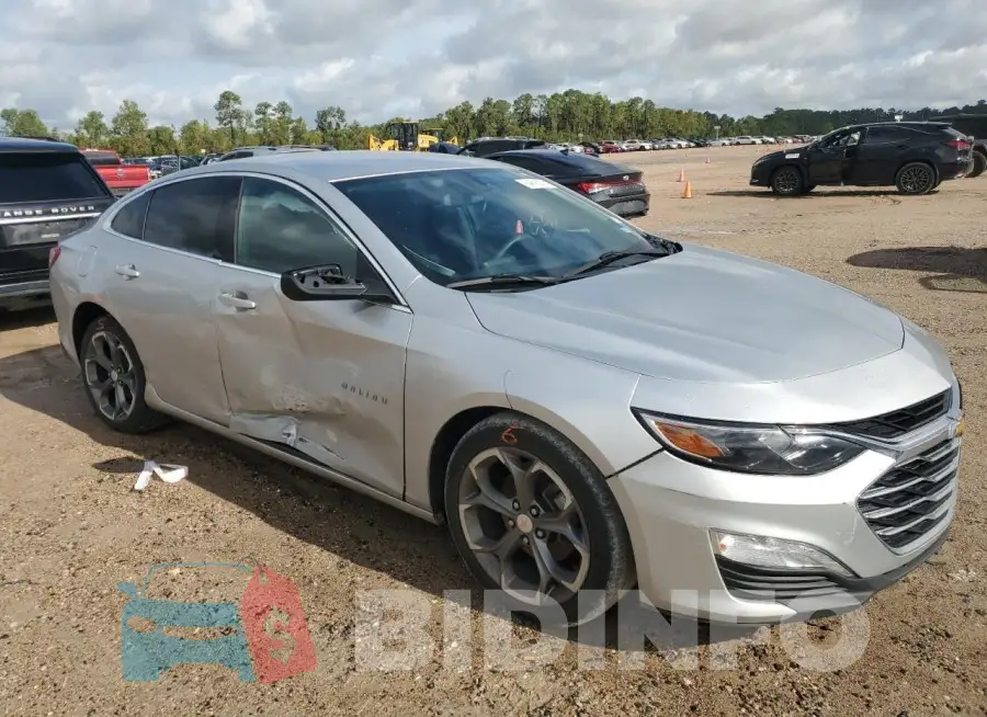 1G1ZD5ST3LF112110 Photo# 4