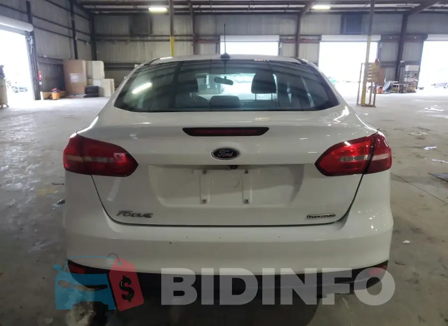 1FADP3E20GL374616 Photo# 6
