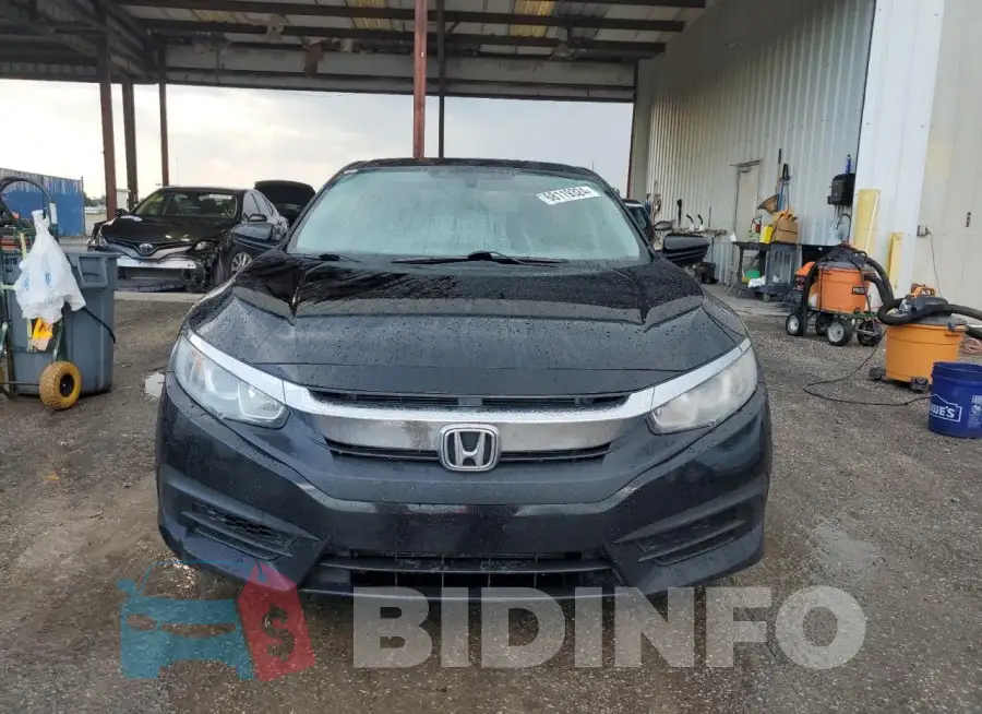 19XFC2F53GE032877 Photo# 5