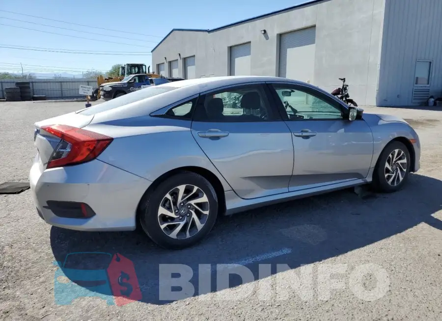 19XFC2F71HE008497 Photo# 3