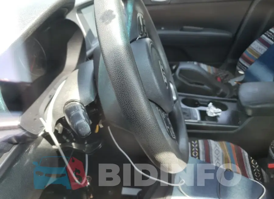 5XXGT4L35JG221855 Photo# 9