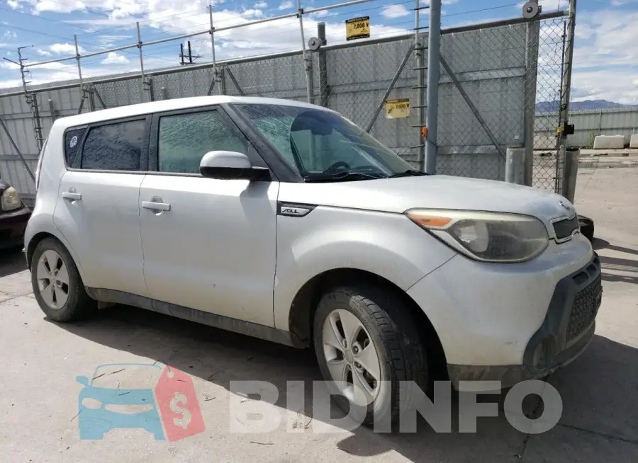 KNDJN2A22F7810182 Photo# 4