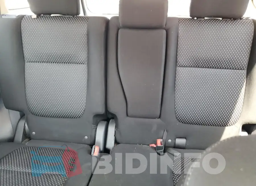JA4AD3A30JZ041884 Photo# 10