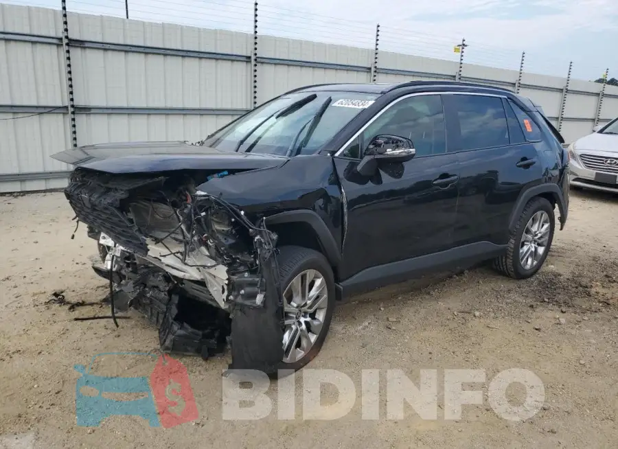 2T3C1RFVXNC188502 Photo# 1
