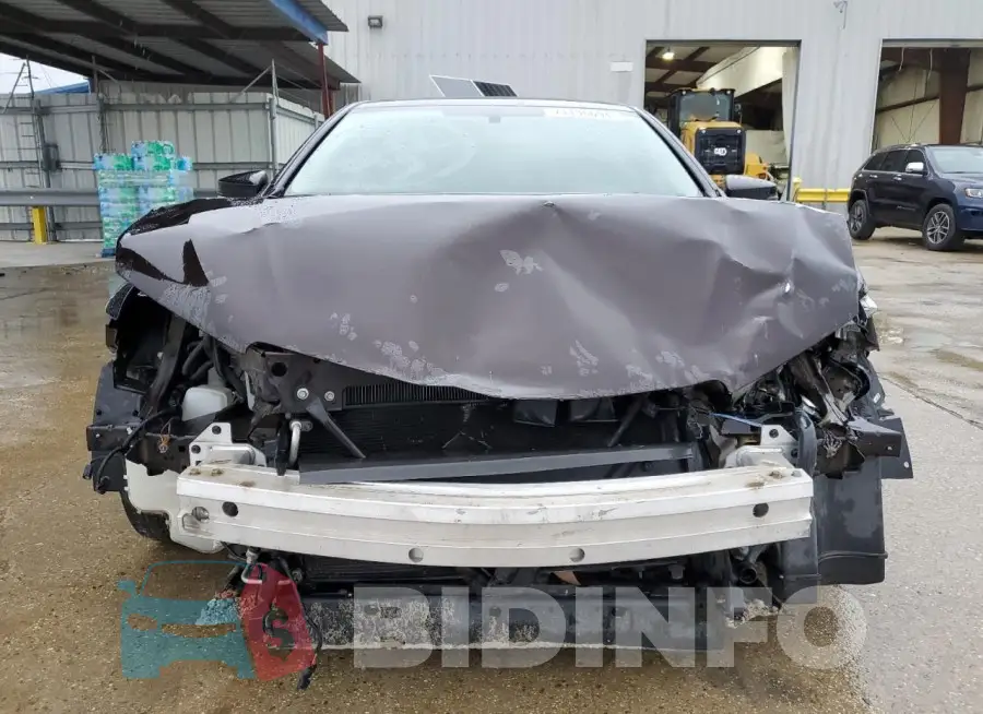19UUB2F33FA005254 Photo# 5