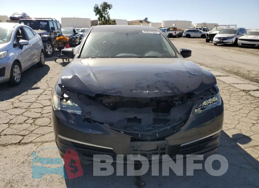 19UUB2F38FA026083 Photo# 5
