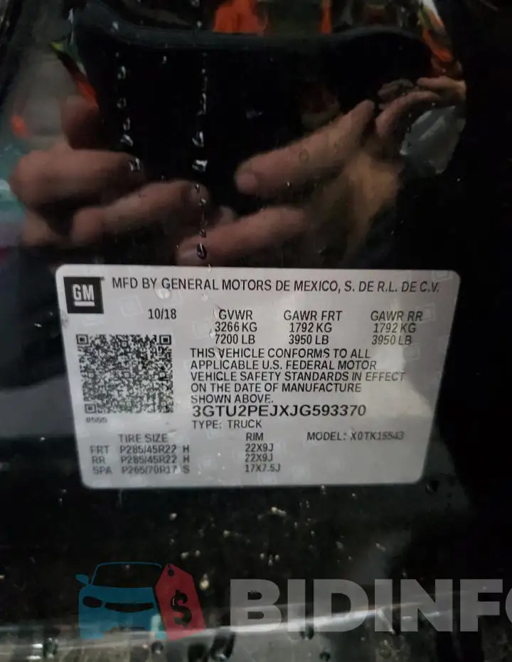 3GTU2PEJXJG593370 Photo# 12