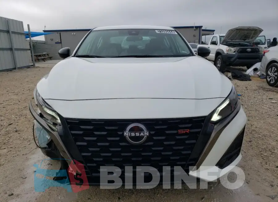 1N4BL4CV1PN330232 Photo# 5
