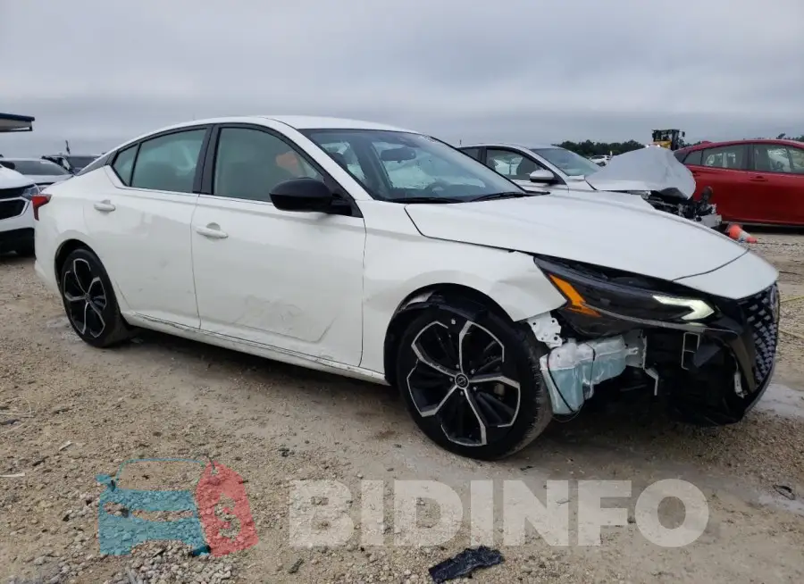 1N4BL4CV1PN330232 Photo# 4