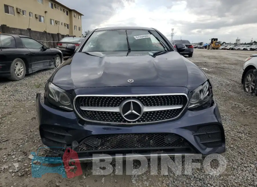 WDD1J6FB2JF019098 Photo# 5