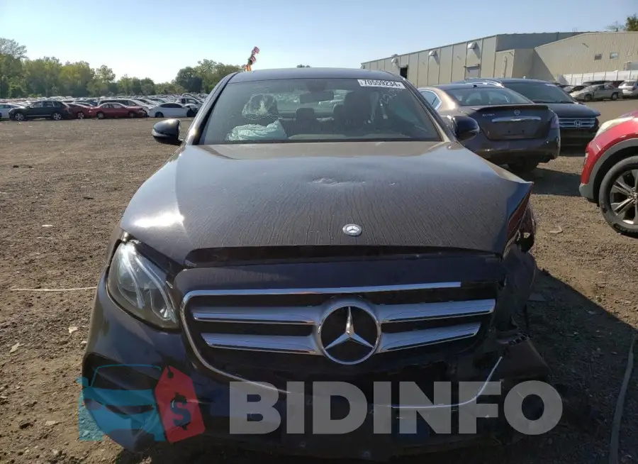 WDDZF4KB8HA056145 Photo# 5