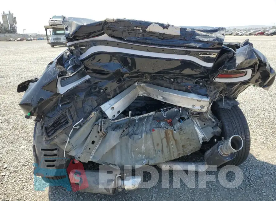 2C3CDXCTXPH555452 Photo# 6