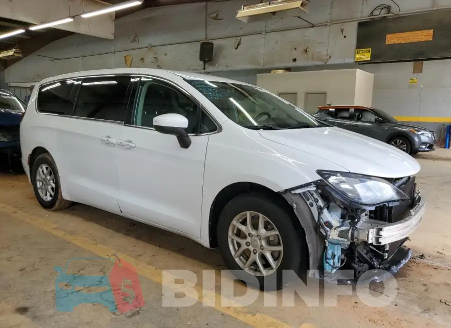 2C4RC1DG2HR721627 Photo# 4