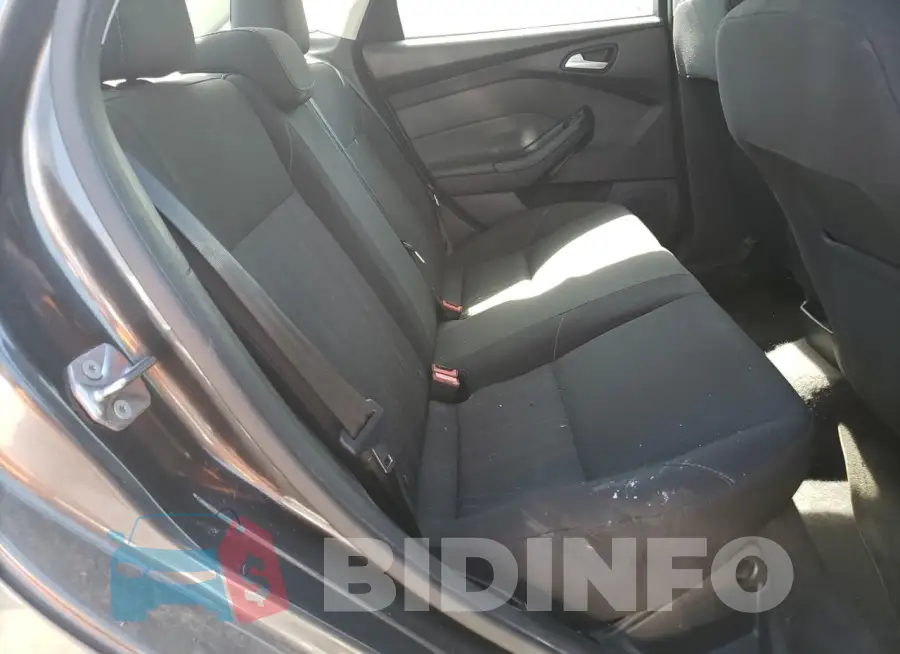 1FADP3F24JL315073 Photo# 10
