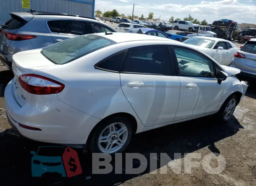 3FADP4BJXJM121875 Photo# 3