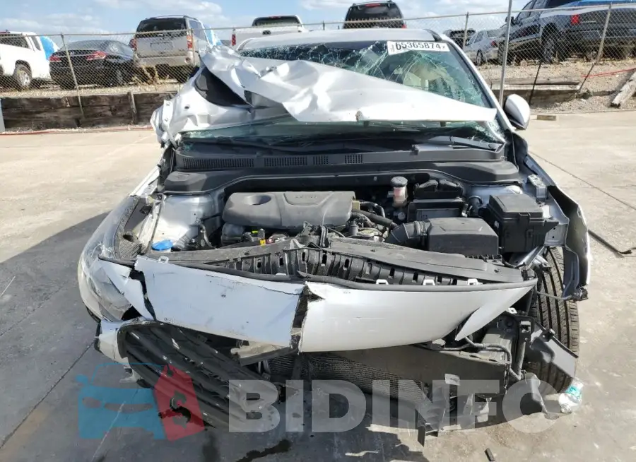 3KPC24A34JE020185 Photo# 5