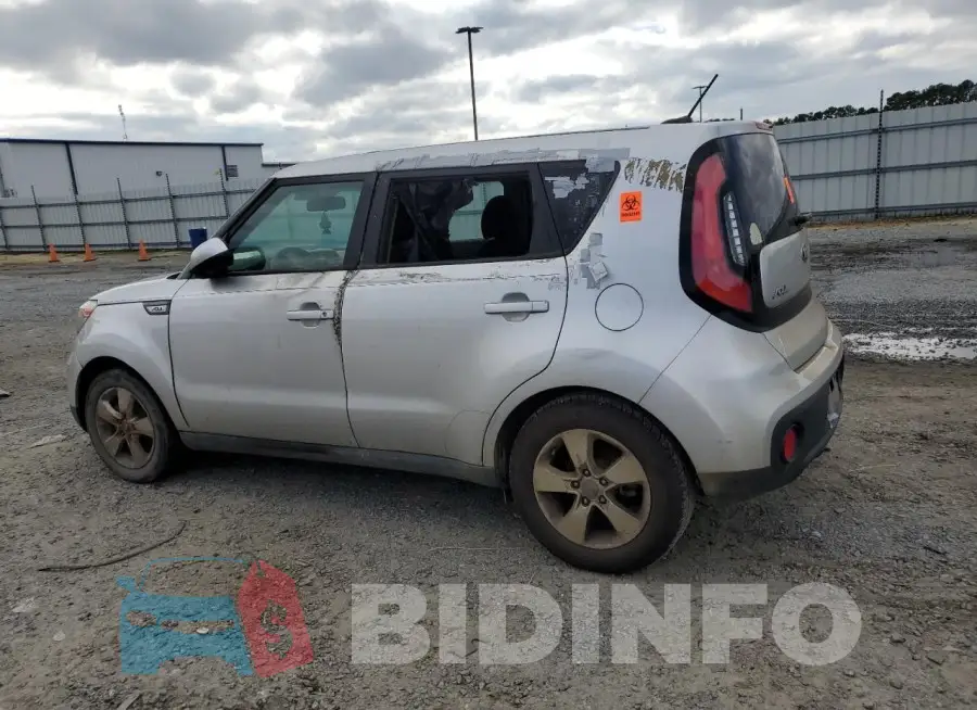 KNDJN2A20J7594373 Photo# 2