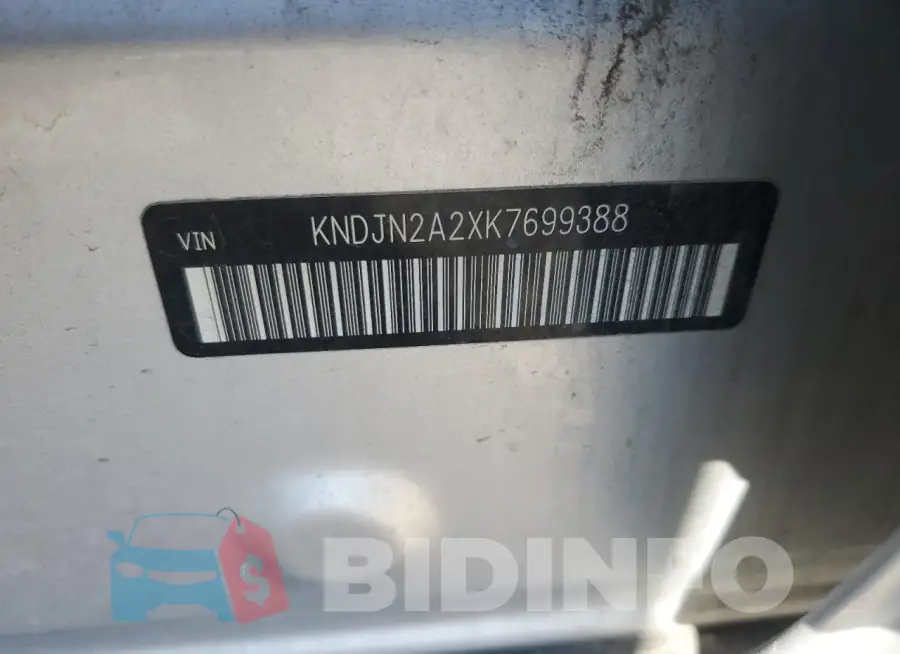 KNDJN2A2XK7699388 Photo# 12