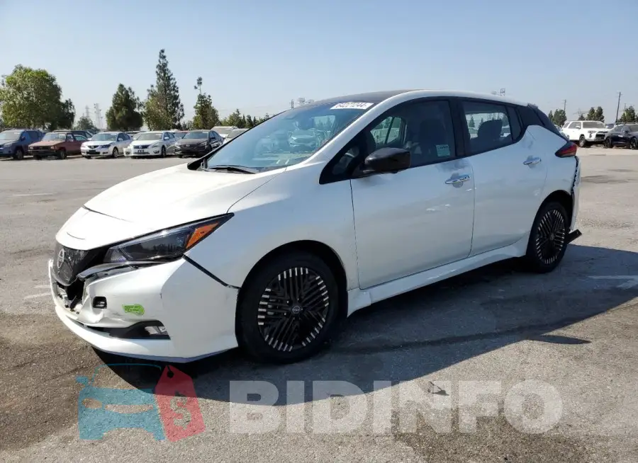 1N4CZ1CV7PC553243 Photo# 1
