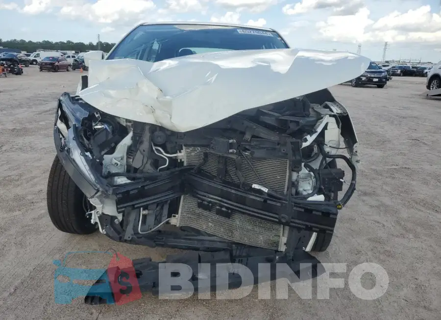 JN1BJ1CP8JW157300 Photo# 5
