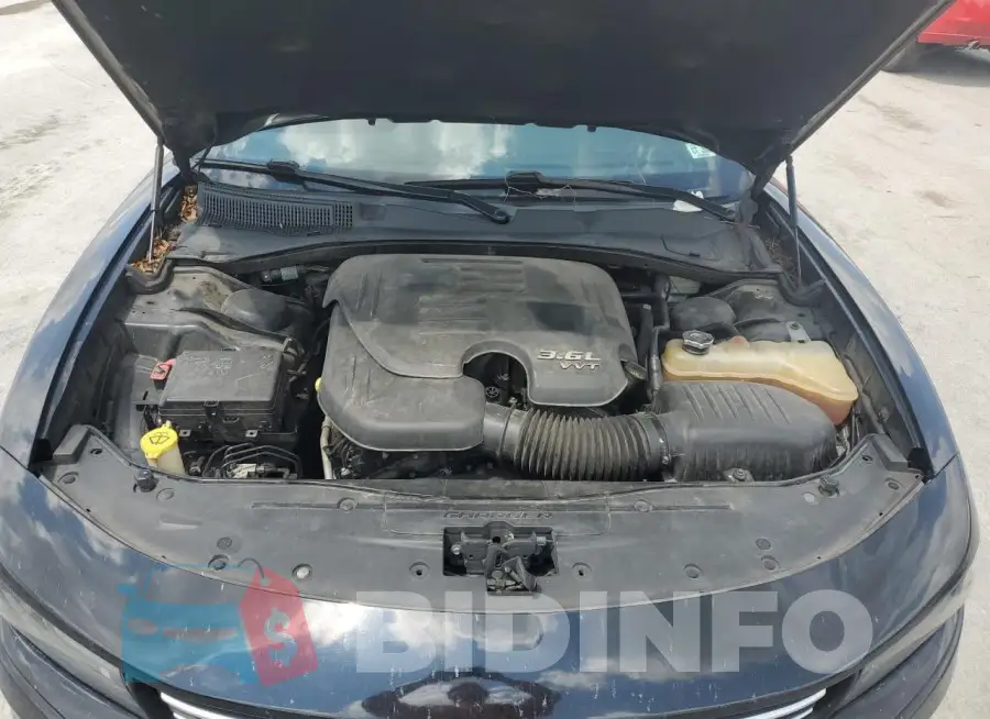 2C3CDXBG1FH847817 Photo# 11