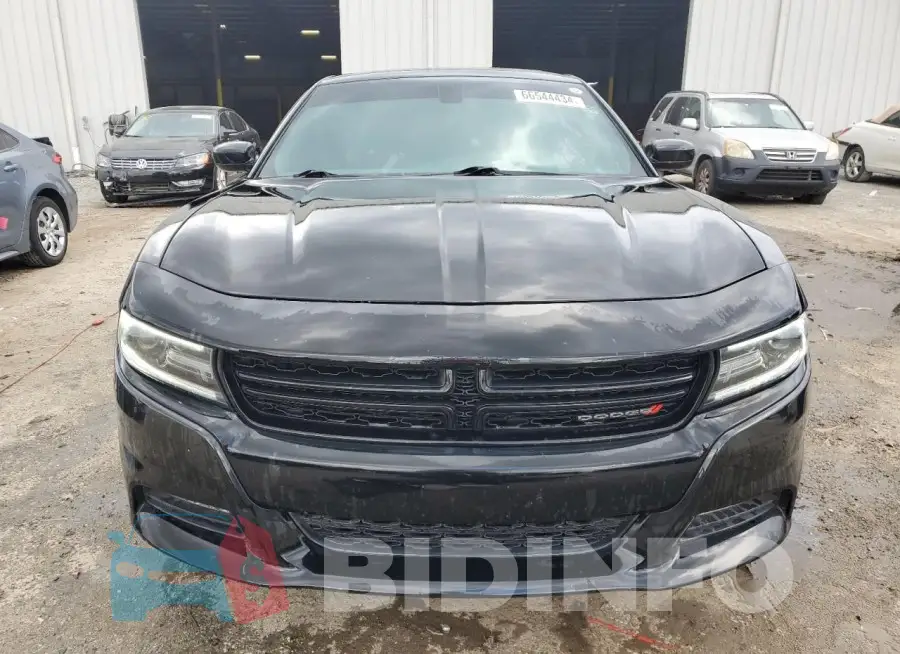 2C3CDXJG9FH827946 Photo# 5