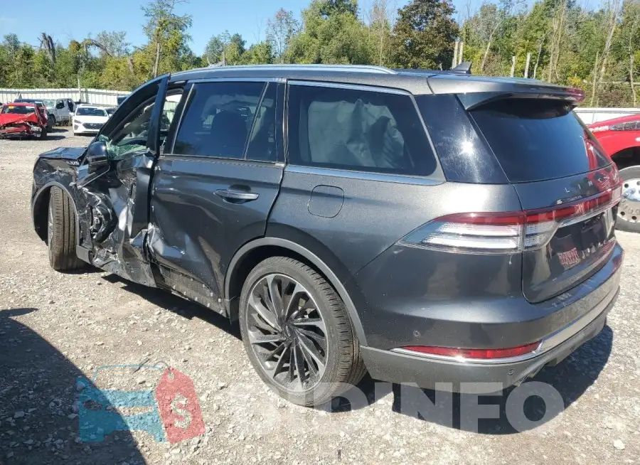 5LM5J7XC8LGL02880 Photo# 2