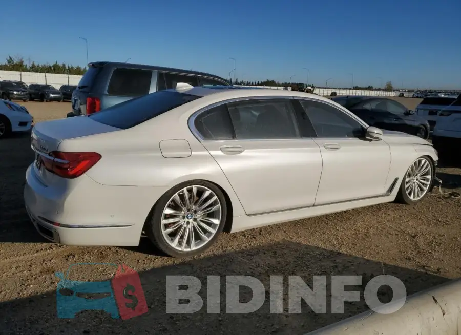 WBA7F2C55GG419038 Photo# 3