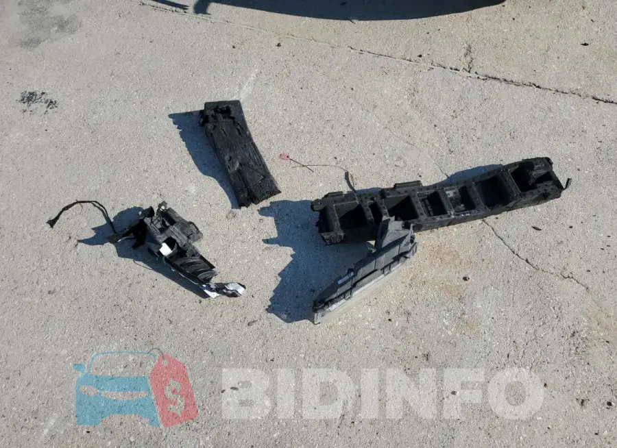 1G1ZD5ST8JF101777 Photo# 12