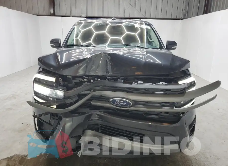 1FMJK1J87PEA51075 Photo# 5