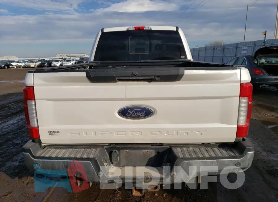 1FT7W2BT2HEC43288 Photo# 6