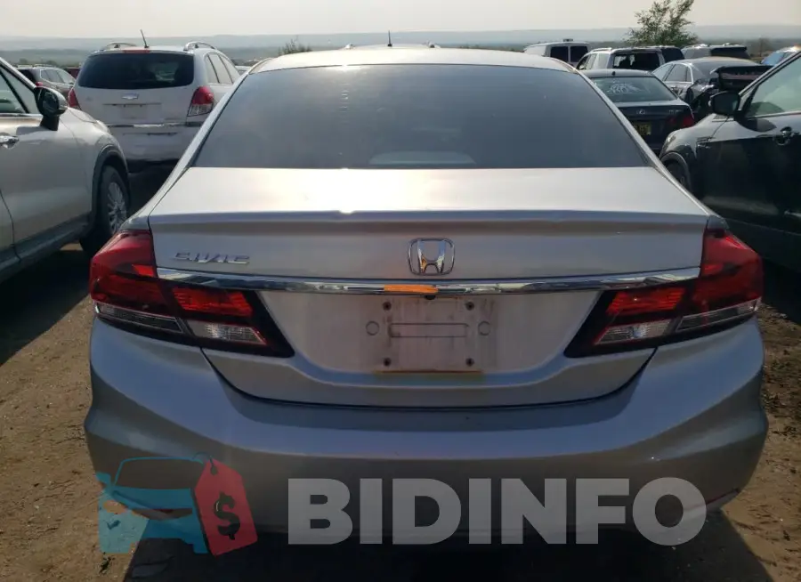 19XFB2F53FE111810 Photo# 6