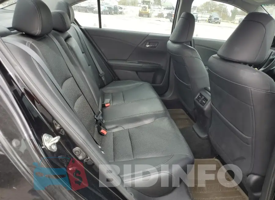 1HGCR2F83FA269836 Photo# 10