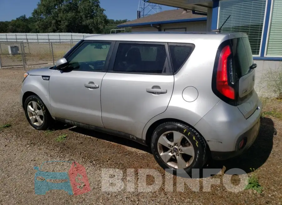 KNDJN2A2XJ7532883 Photo# 2