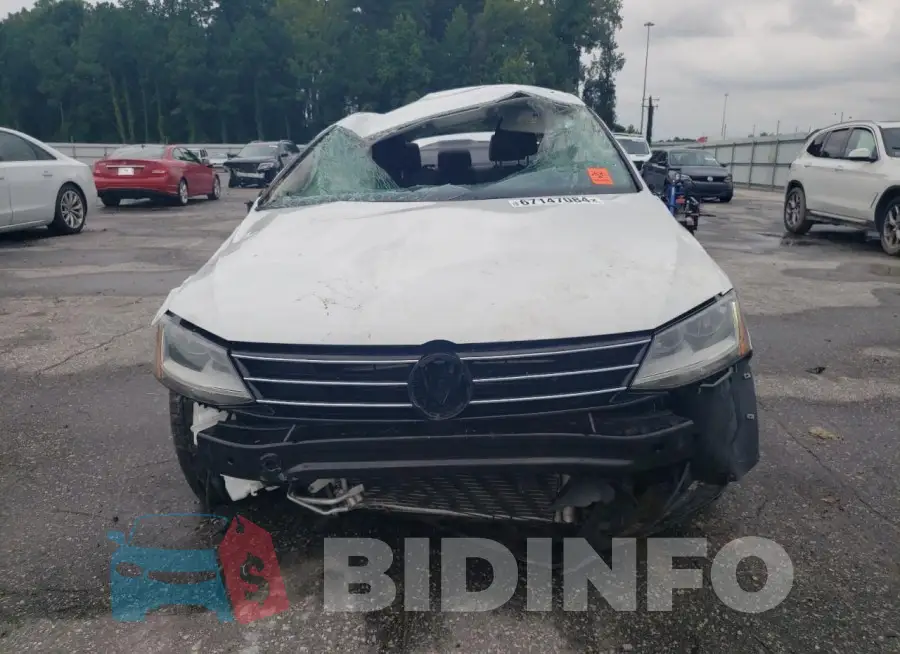 3VW167AJ9HM357637 Photo# 5