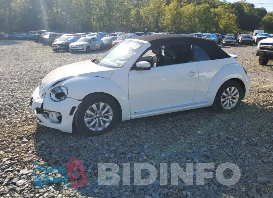 3VW5DAAT8KM504124 Photo# 1