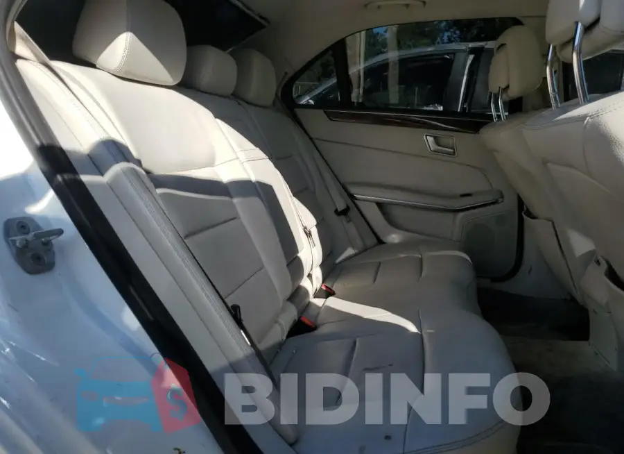 WDDHF8JB2FB130378 Photo# 10