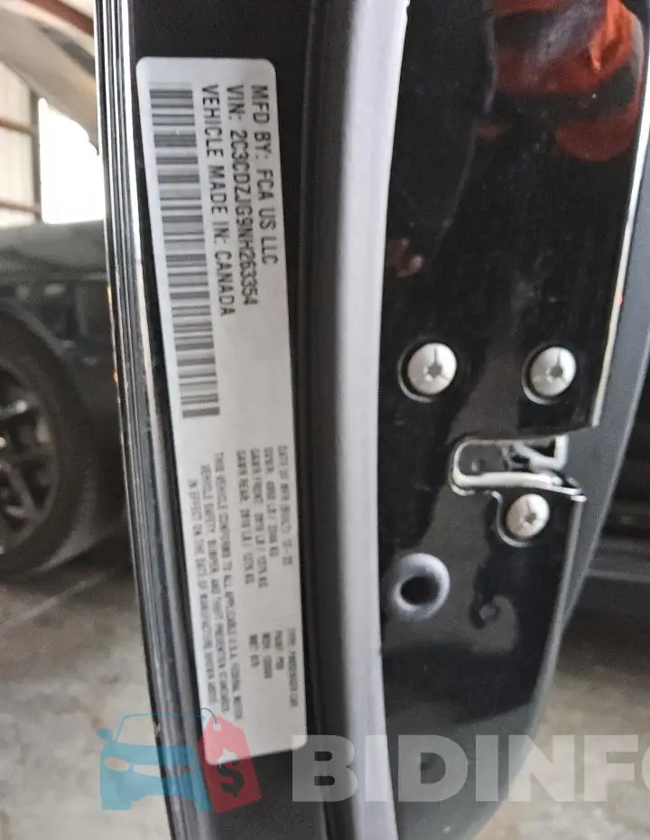 2C3CDZJG9NH263354 Photo# 12