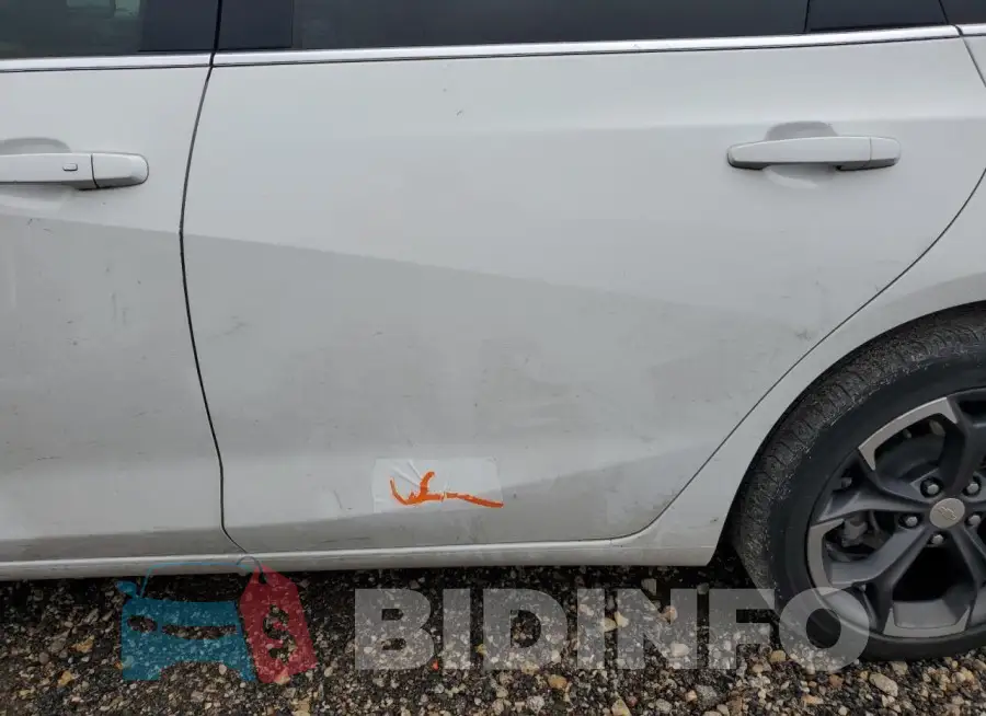 1G1ZD5ST2NF128074 Photo# 12