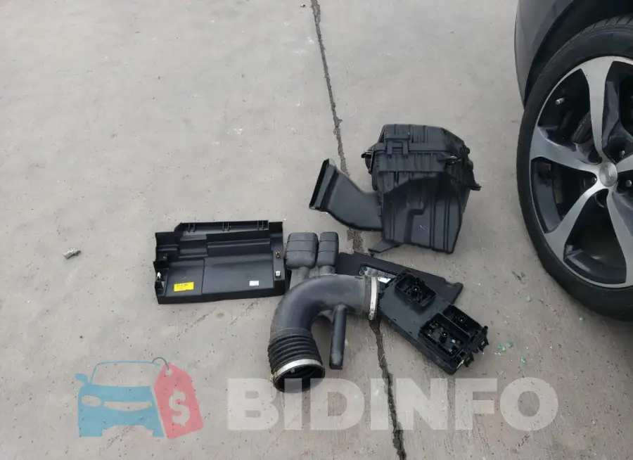 2G1FK1EJ4F9224911 Photo# 12