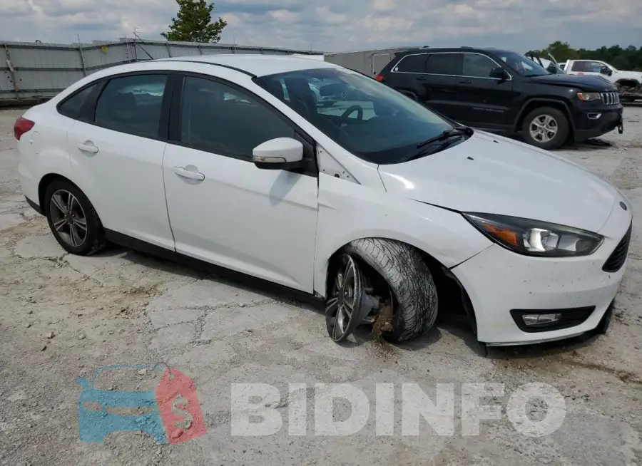 1FADP3FE9HL309600 Photo# 4