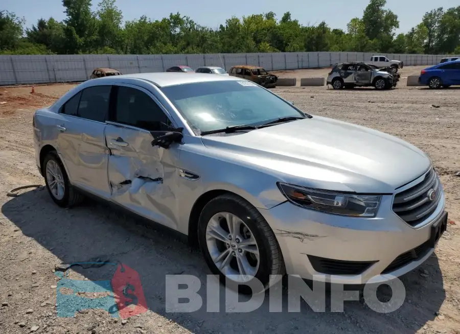1FAHP2D84FG130623 Photo# 4