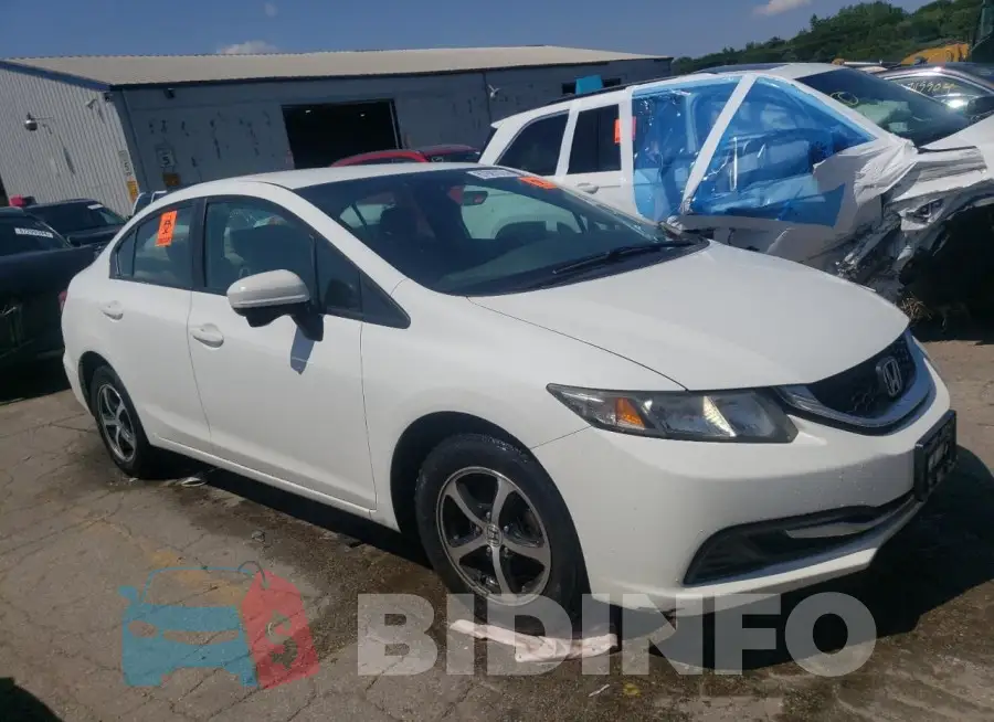 19XFB2F72FE100962 Photo# 4