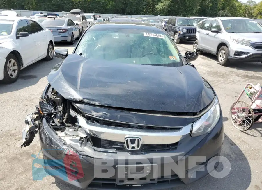 19XFC2F72HE211267 Photo# 5
