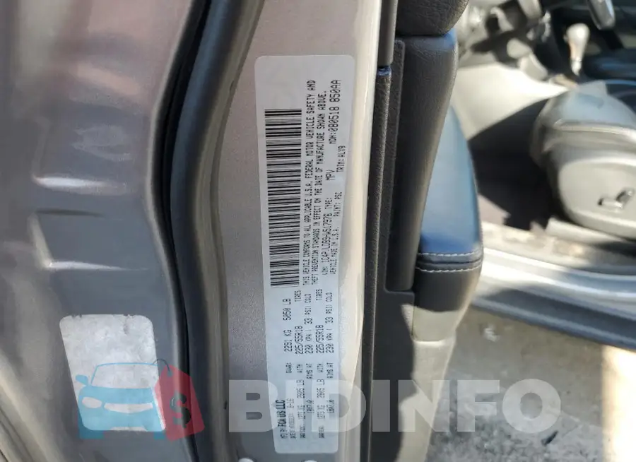 1C4PJLDB9HW517976 Photo# 14