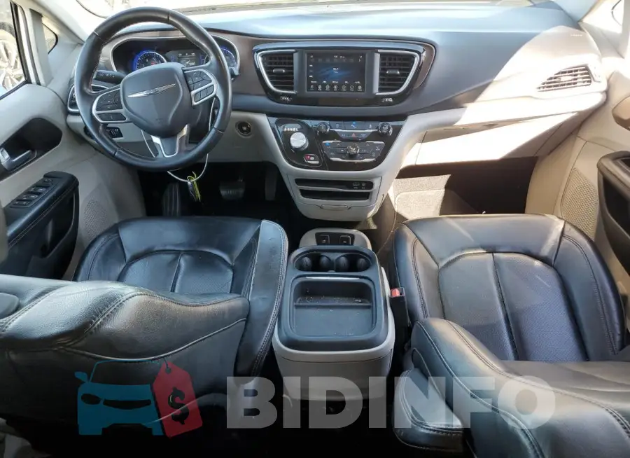 2C4RC1BGXJR123164 Photo# 8