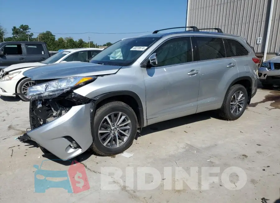 5TDJZRFH5JS850135 Photo# 1