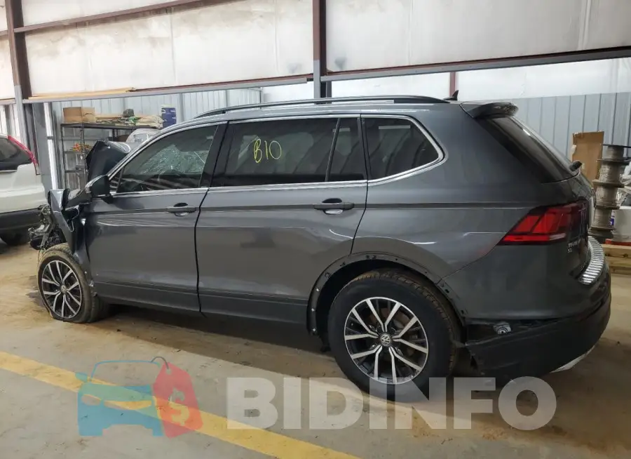 3VV2B7AX6KM127229 Photo# 2