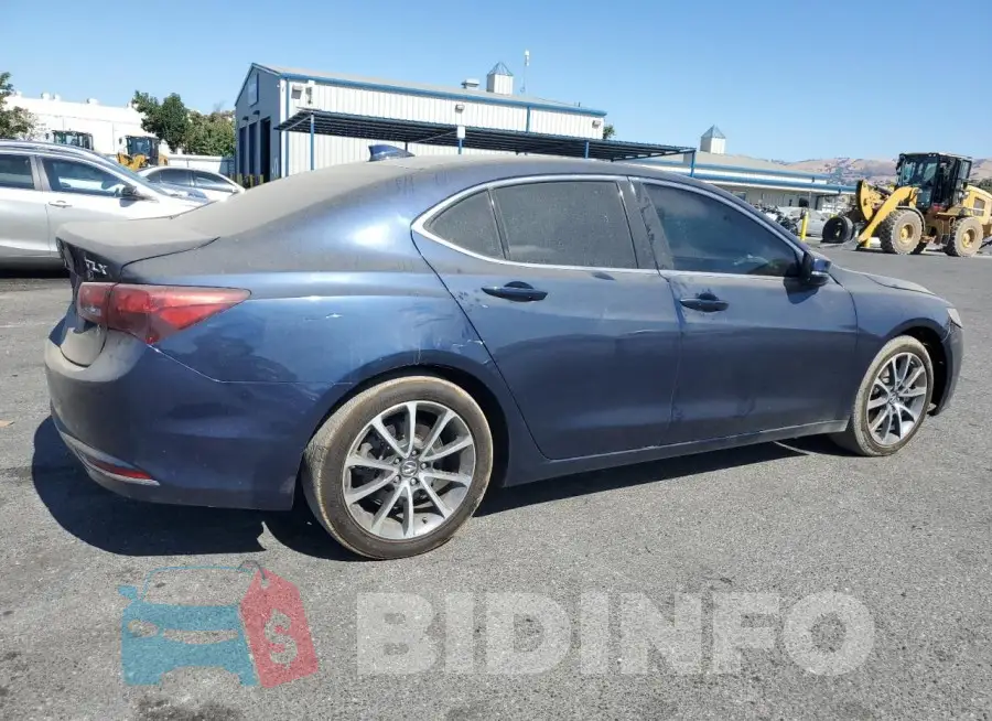 19UUB2F35FA021990 Photo# 3